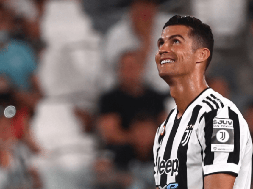 Ronaldo ulet në stol te Juventusi