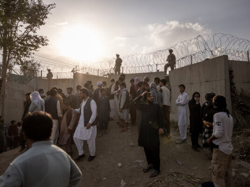 New York Times: Biden mund të zgjasë afatin afgan në Afganistan