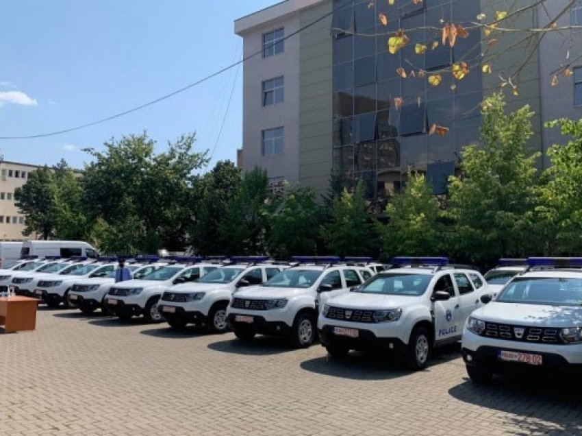 ​Policia Kufitare bëhet me 20 vetura të reja, donacion nga Gjermania