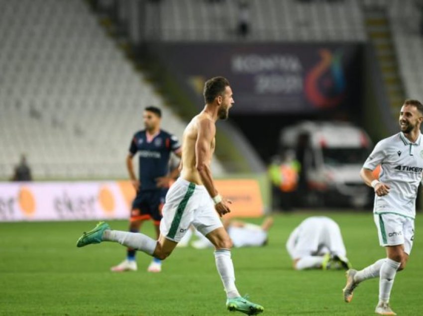 Lojtarët shqiptarë fitojnë zemrat e Konyasporit