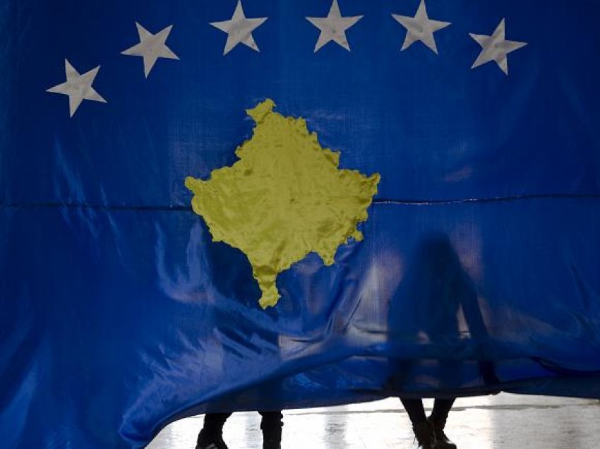 Euronews: Kosova e dënon deputetin serb që e mohoi masakrën e 1999-ës