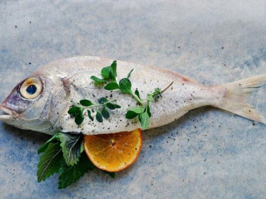 Hani peshk dhe zvogëloni rrezikun e kancerit 