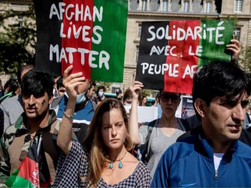 Në Paris protestohet në mbështetje të grave afgane