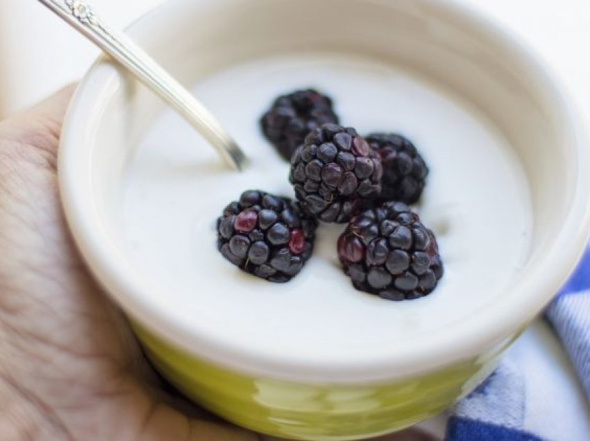 Dieta treditore me jogurt për heqje të shpejtë të kilogramëve 