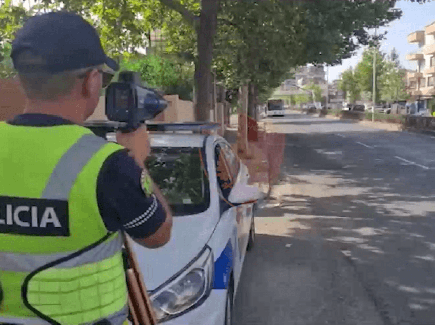 Shpejtësi e alkool, policia heq 29 patenta në autostradën e Elbasanit e Durrësit