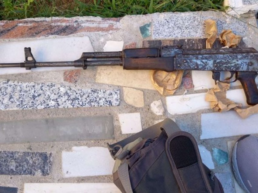 Policia gjen pushkë automatike në Shkup, arrestohen tre persona