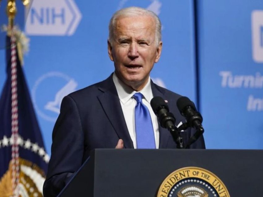 Presidenti Biden shpalos planin e ri për t’u përballur me pandeminë