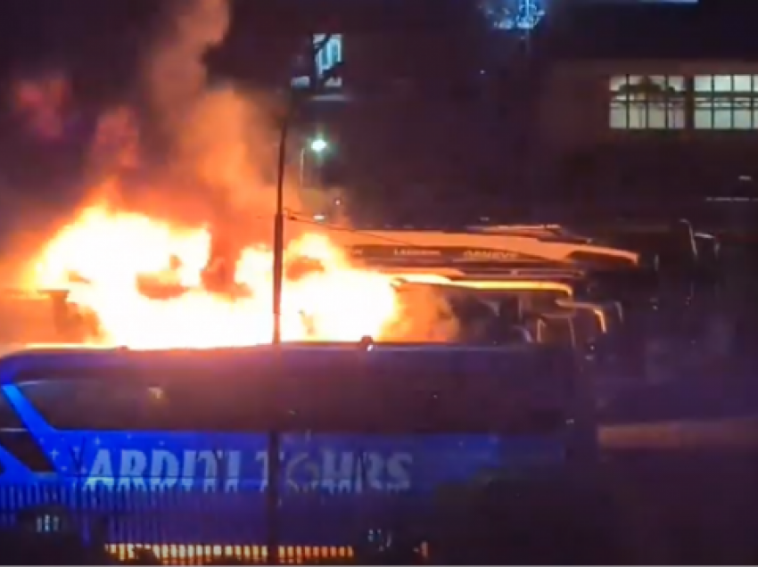 Flasin nga kompania “Arditi” për djegien e autobusit në Fushë Kosovë