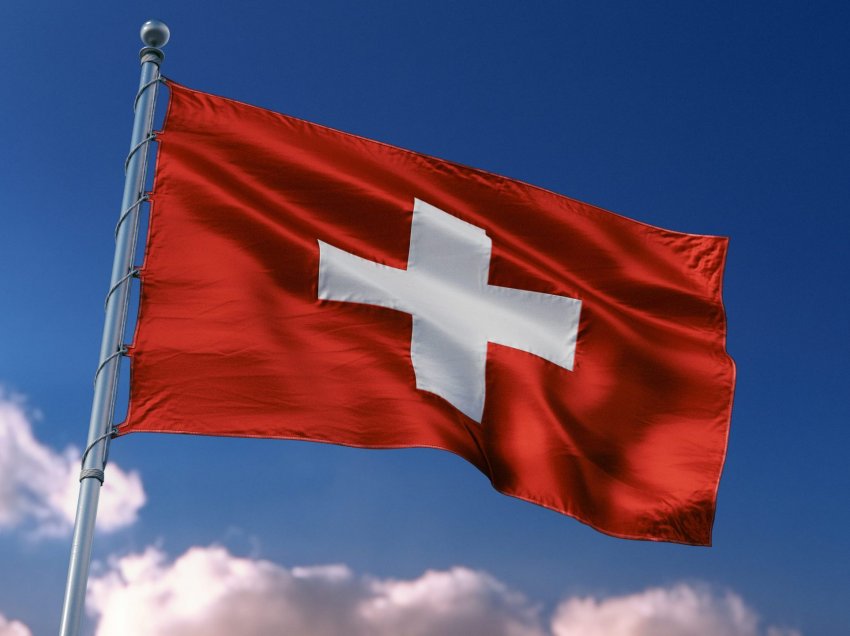 Zvicra shkurton karantinën në pesë ditë për shkak të valës së omicron