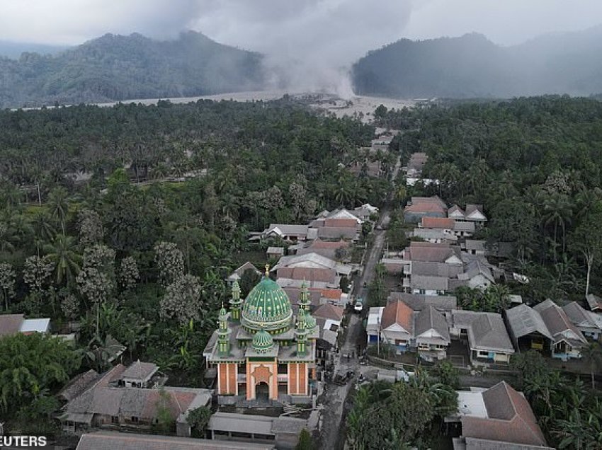 Pamje dramatike pas vullkanit, rritet numri i viktimave në Indonezi