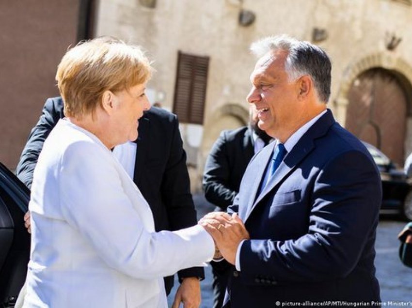 Letra e Viktor Orban për hungarezët: Merkel iku! Tani të përgatitemi për luftë