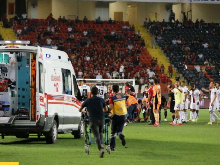 Dërgohet në spital trajneri Galatasarayt
