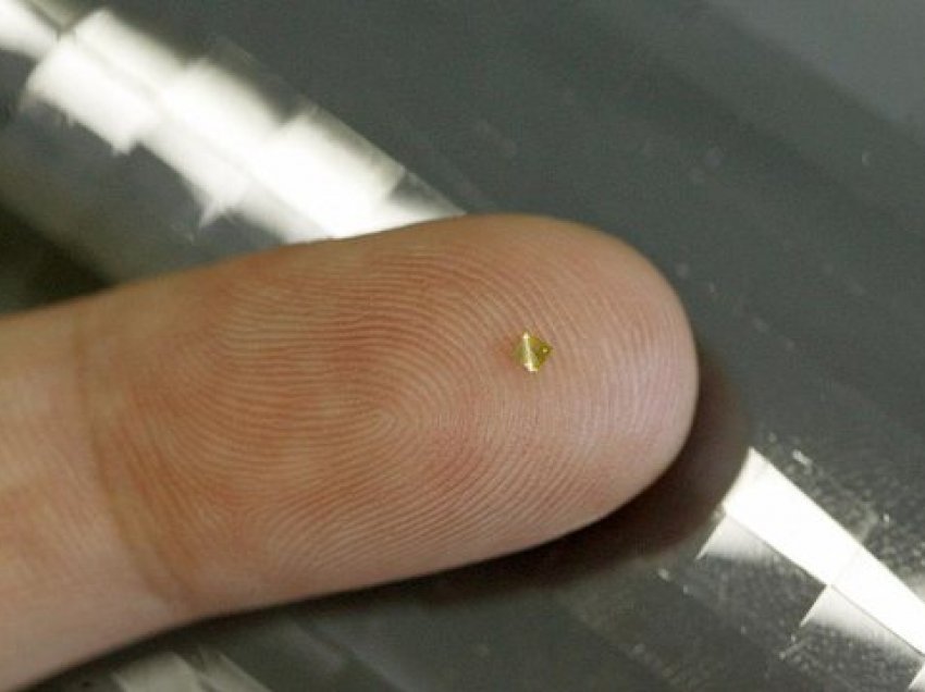 Mijëra persona në Suedi po fusin mikroçipe nën lëkurë sepse…