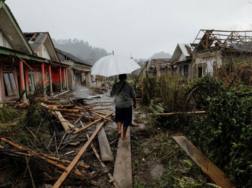 Indonezia shton përpjekjet për rikuperim pasi vullkani mbetën të vdekur 34 persona