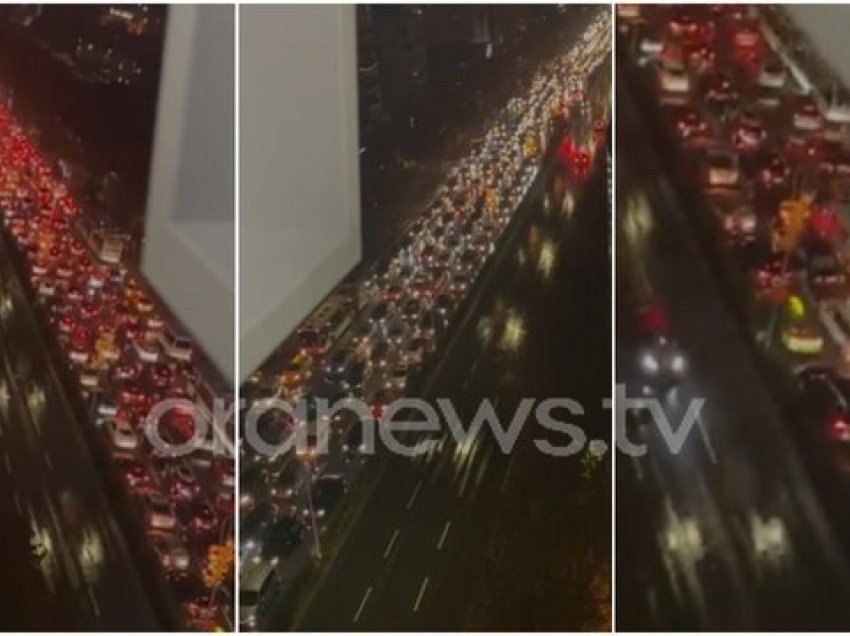 Pamjet për të mos u humbur, bllokohet trafiku në Astir, qindra makina ngecin në rrugë