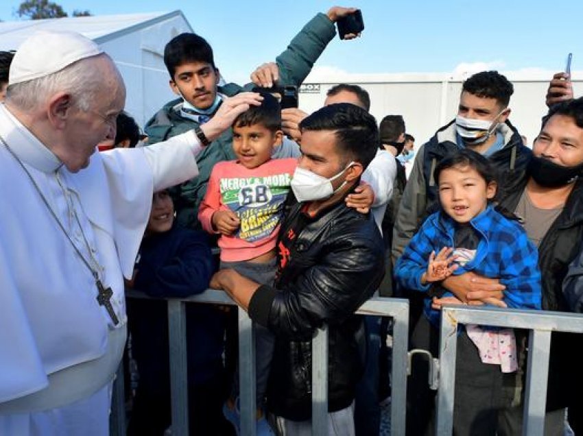 Opinion: Papa Françesku kritikon ashpër Europën