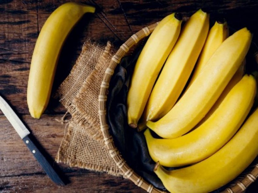 Çaji nga lëvoret e bananes mund të ndihmojë në rritjen e shëndetit të zemrës, qetësimin e fryrjes dhe lehtësimin e stresit