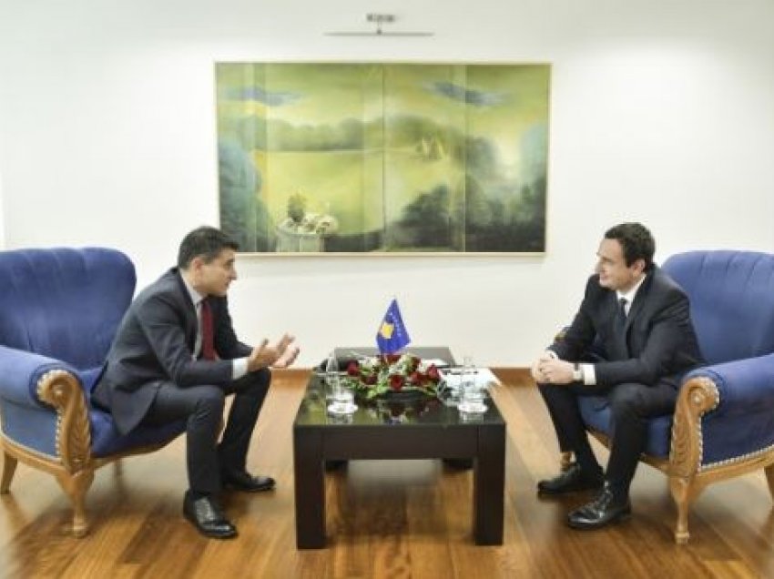 Kryeministri ​Kurti u takua me drejtorin rajonal të BERZH-it, Matteo Colangeli