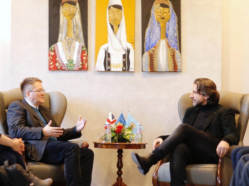 Ambasadori britanik i shkon në zyrë Ramës, dakordohen për bashkëpunim
