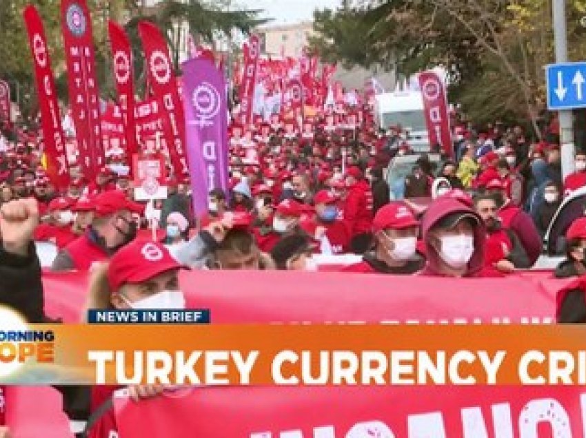 Lira arrin nivelet më të ulëta, mijëra njerëz protestojnë në Turqi