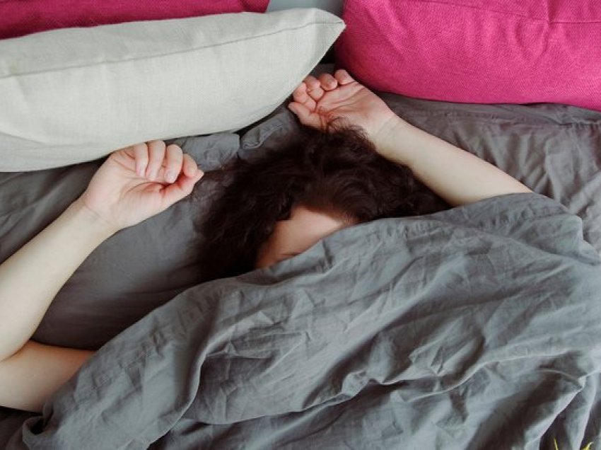 Gjumi mund të ndikojë në mënyrën se si ecni, thotë një studim i ri