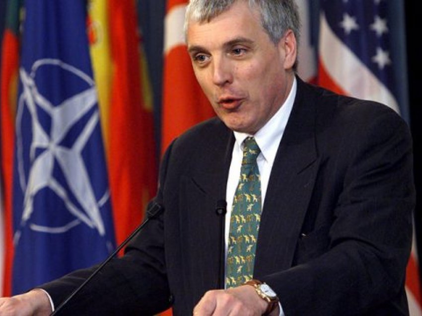 Ish-zëdhënësi i NATO-s Jamie Shea: Kosova duhet të anëtarësohet në NATO, fuqitë perëndimore ta vendosin Ballkanin në krye të agjendës