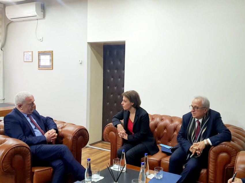 Kryetari Bujanocit i flet Gërvallës për diskriminimin e shqiptarëve në Serbi