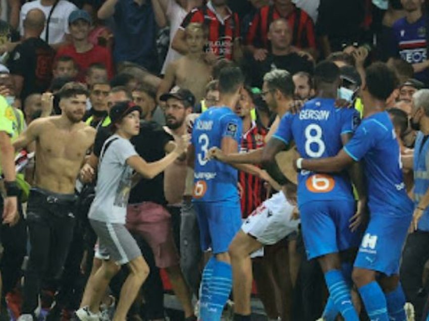 Franca ashpërson rregullat në stadiume