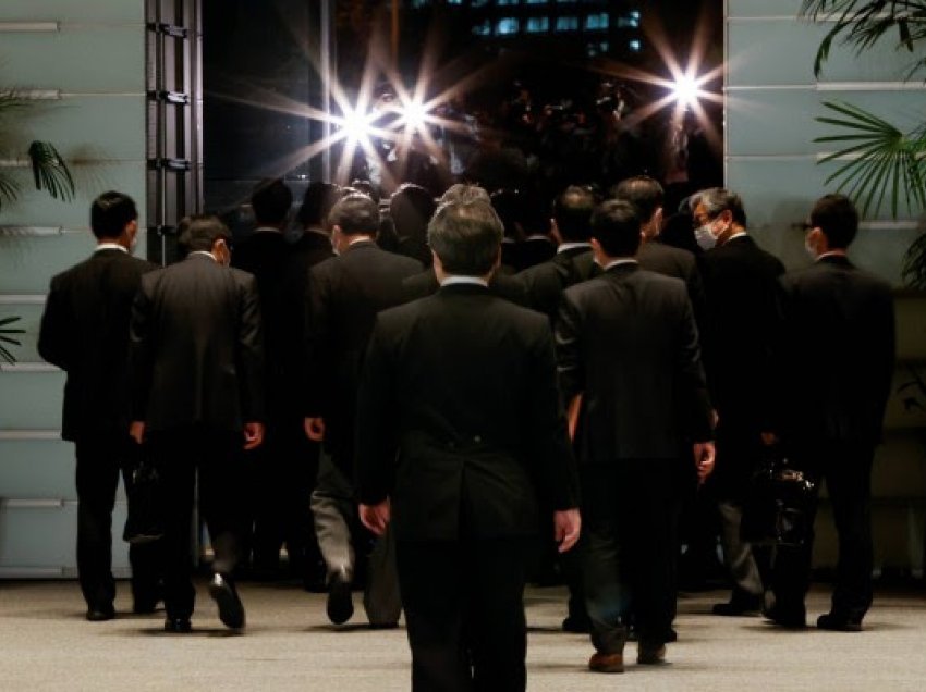 ​Japoni: Kryeministri në një rezidencë ku, sipas tyre, ka fantazma
