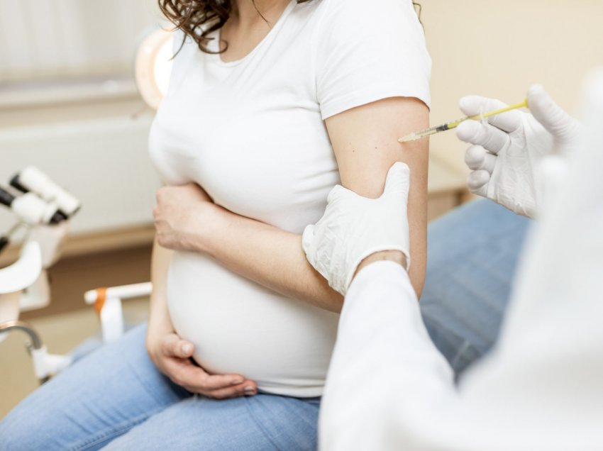 Këshilla për shtatzënat në lidhje me vaksinimin kundër COVID-it