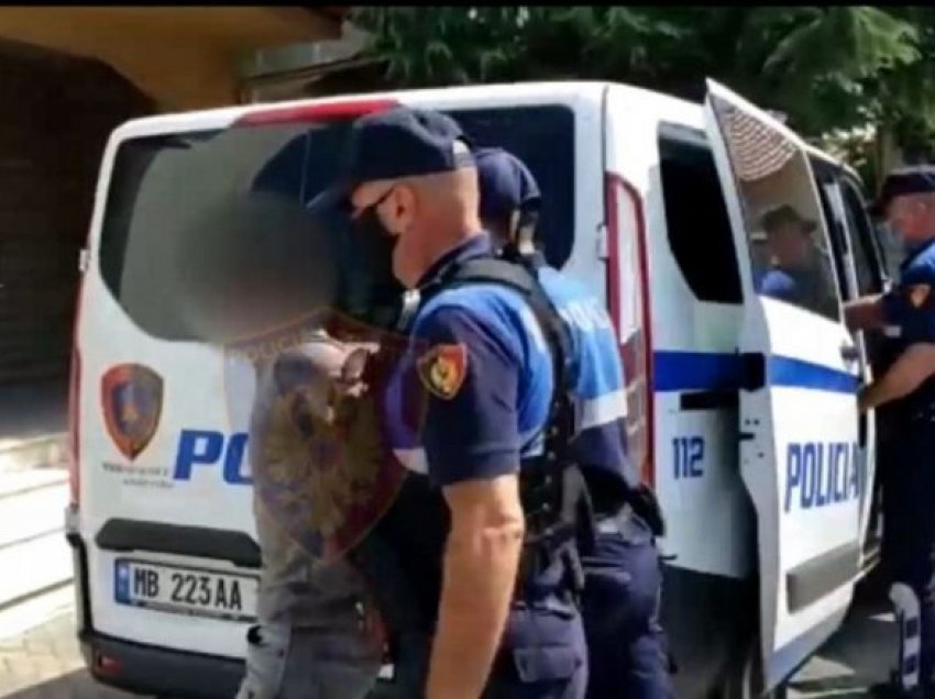 Korçë/ Nuk iu bind urdhrit të policisë, arrestohet 33-vjeçari