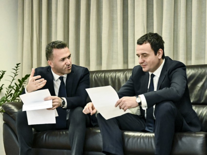 Varhelyi ftoi Kosovën t’i bashkohet “Open Balkan”, Qeveria e Kosovës vë në dyshim figurën e tij