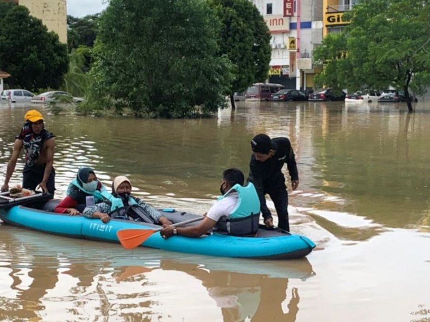 Rritet numri i viktimave në Malajzi si pasojë e vërshimeve