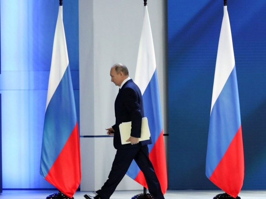 Çfarë mund të pritet nga takimi i Putinit me shtypin?