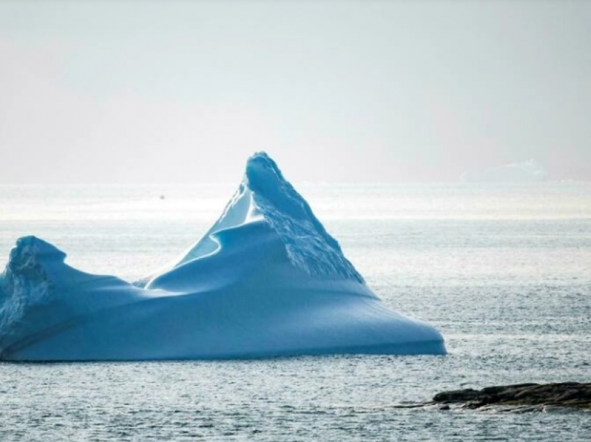 Temperaturat e larta goditën Grenlandën