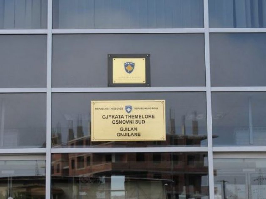 Rrëmbyen një person në një vilë në Novobërdë, dënohen me burgim të akuzuarit