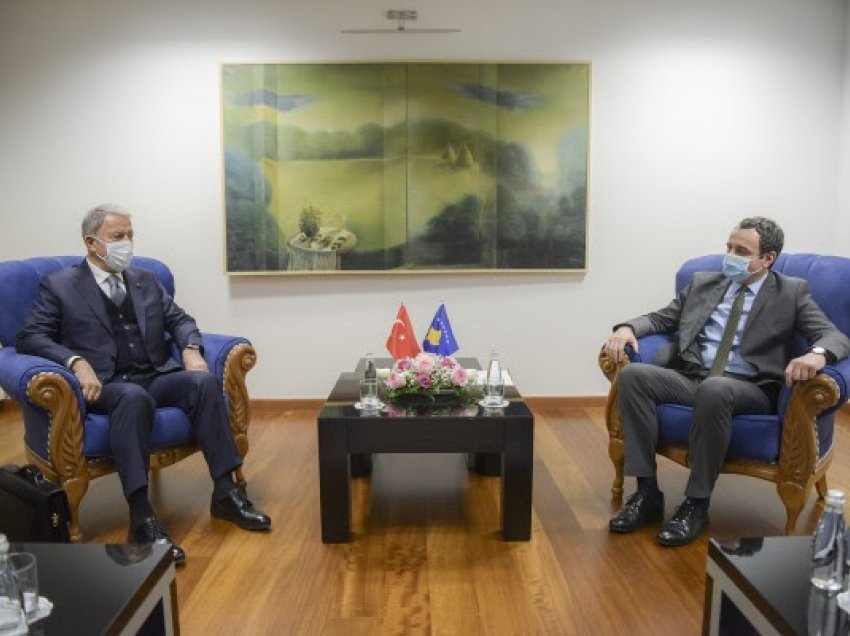 ​Kurti takon ministrin Hulusi Akar: Turqia konfirmon mbështetjen për integrimet euro-atlantike të Kosovës
