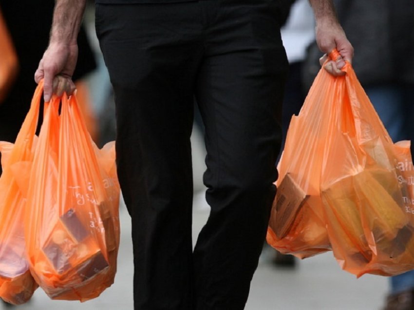 Kroacia do të heqë nga janari qeset plastike që përdoren në tregje