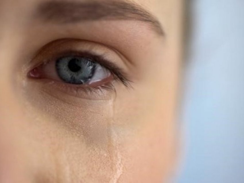 ​5 problemet shëndetësore që mund t’i zgjidhni duke qarë