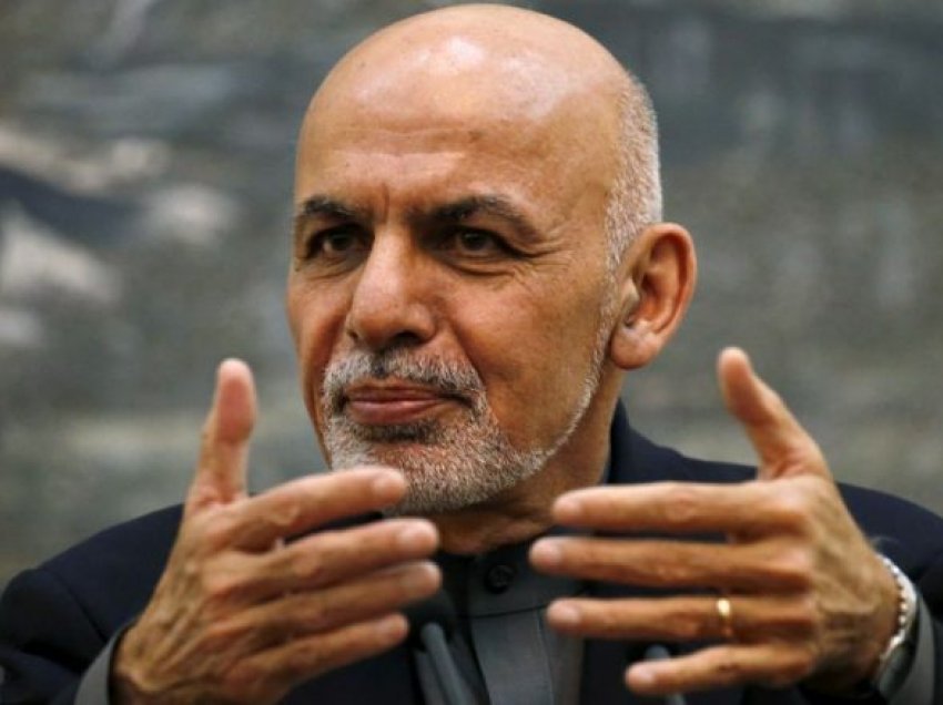 Ish-presidenti afgan, Ghani: Talebanët më dhanë dy minuta kohë për të ikur