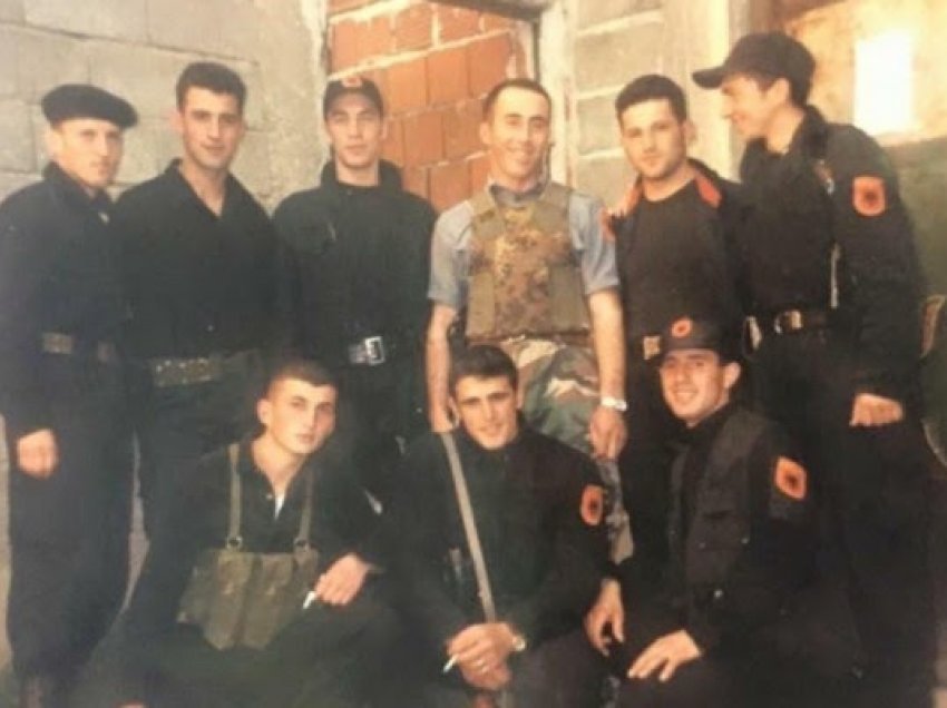 Haradinaj uron bashkëluftëtarët për Ditën e Veteranit: Ditë krenarie e lavdie