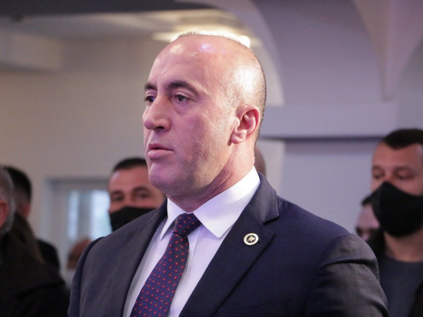 Largohet nga VV dhe kalon në AAK, Ramush Haradinaj prezanton aderimin më të ri