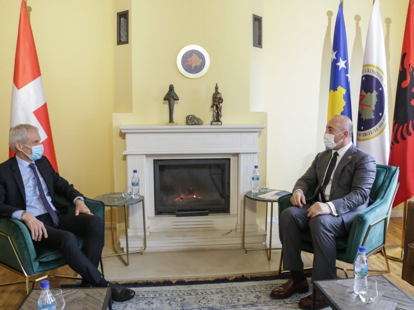Haradinaj takohet me ambasadorin e Zvicrës, Thomas Kolly 