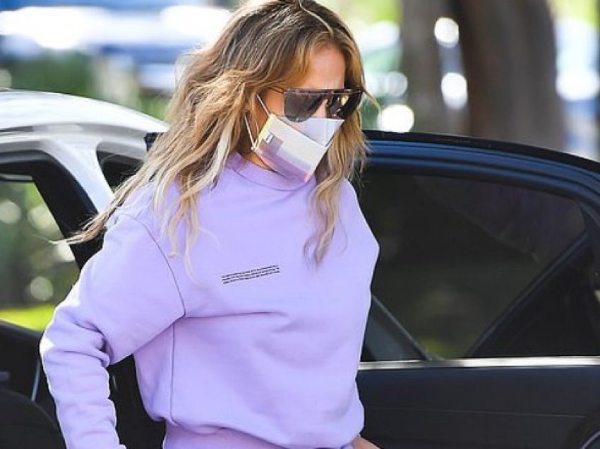 Jennifer Lopez me veshje sportive në Miami, mahnit me paraqitjen