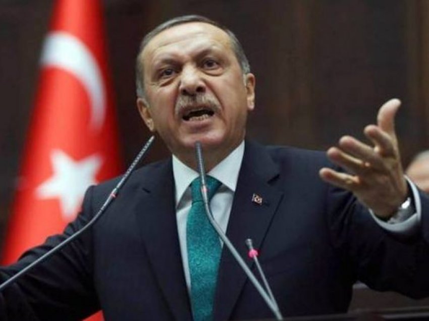 Erdogani i quan terroristë studentët që po protestojnë, paralajmëron shtypje
