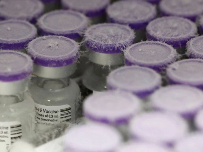Pfizer pret të fitojë 15 miliardë dollarë nga shitja e vaksinës kundër COVID-19