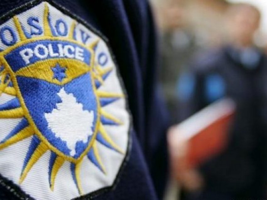 Tre zyrtar policorë ndalohen për 48 orë, katër të tjerë nën hetime