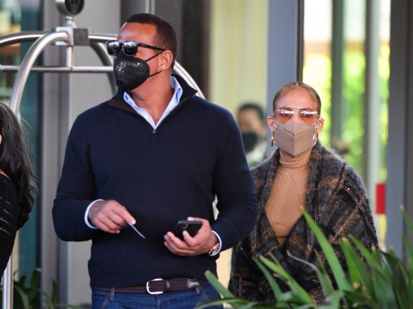 Pas akuzave për tradhti, ç’po ndodh mes J.Lo dhe Alex Rodriguez?