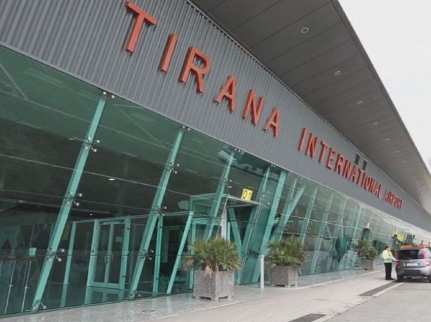 Udhëtoi nga Aeroporti i Rinasit, 22-vjeçarja shqiptare konfirmohet me variantin britanik të Coronavirusit