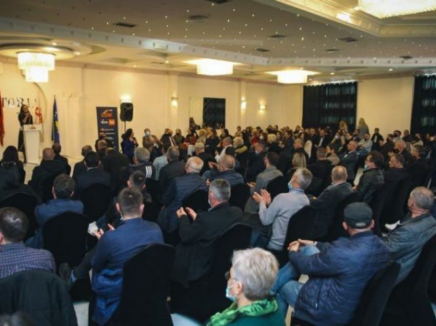 LDK: Mësimdhënësit e Gjilanit në mbështetje të Lidhjes për zgjedhjet e 14 shkurtit